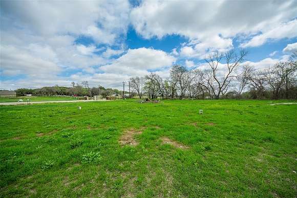 5.032 Acres of Land for Sale in Weatherford, Texas