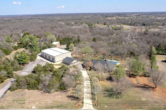 5 Acres of Residential Land with Home for Sale in Norman, Oklahoma