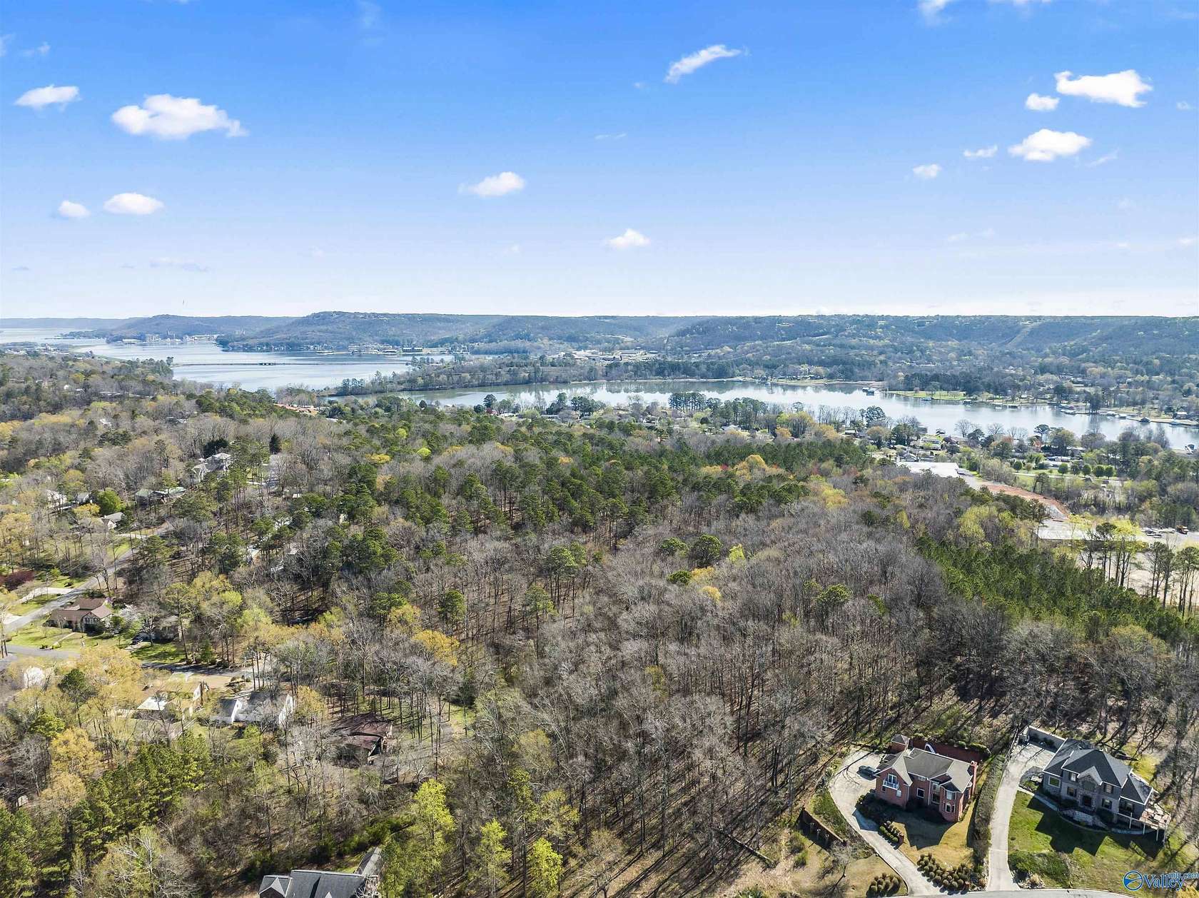 2 Acres of Residential Land for Sale in Guntersville, Alabama