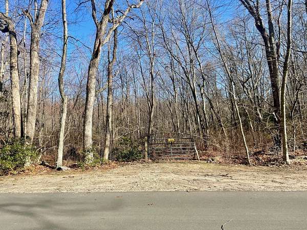 13.3 Acres of Recreational & Residential Land for Sale in Clinton, Connecticut
