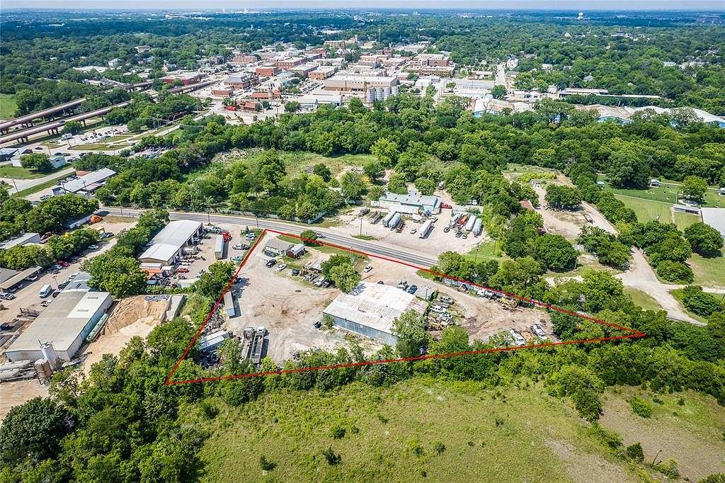 2.1 Acres of Improved Commercial Land for Sale in Waxahachie, Texas