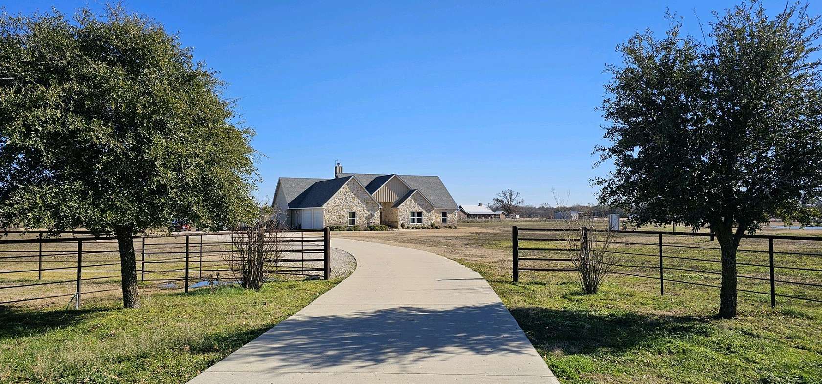 8 Acres of Land with Home for Sale in Canton, Texas
