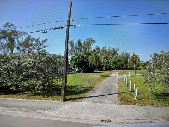 1.2 Acres of Residential Land for Sale in Miami, Florida