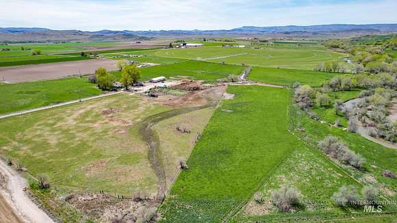 43.8 Acres of Agricultural Land for Sale in Homedale, Idaho