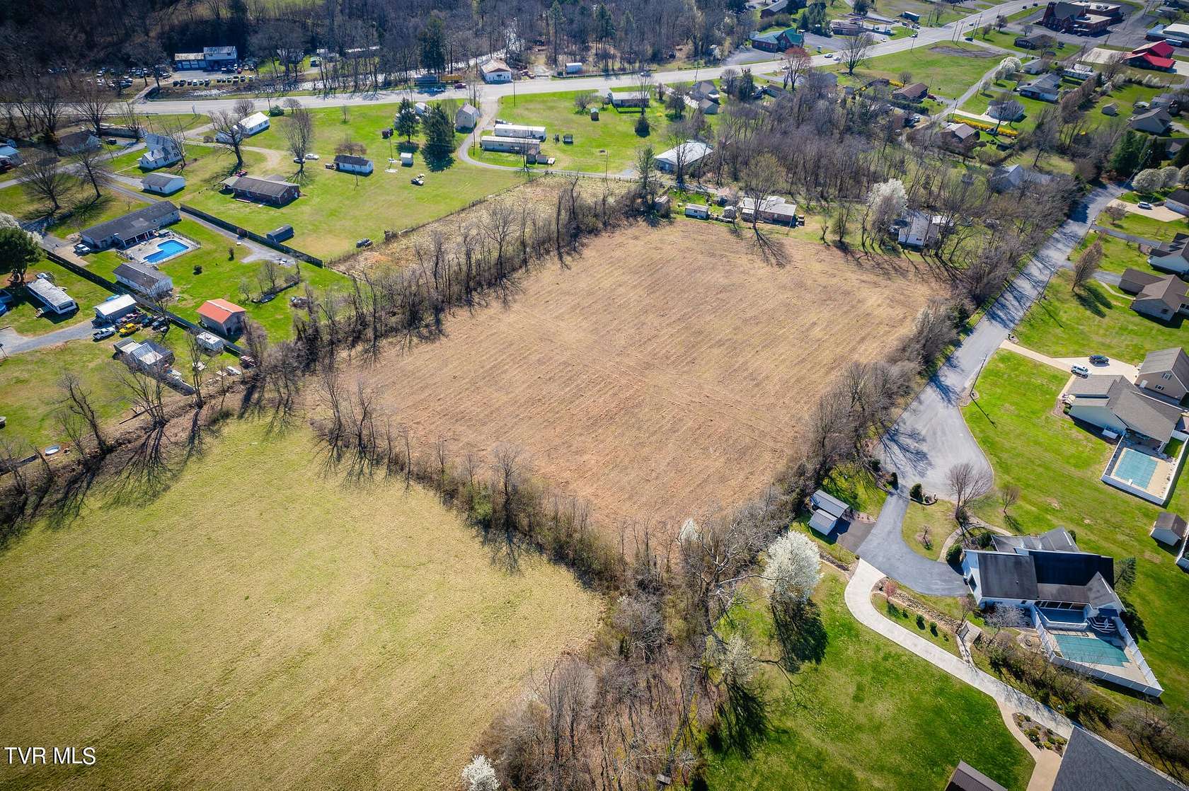 4 Acres of Residential Land for Sale in Elizabethton, Tennessee