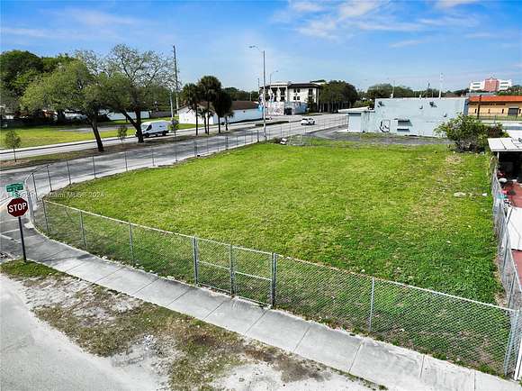 0.7 Acres of Commercial Land for Sale in Miami, Florida