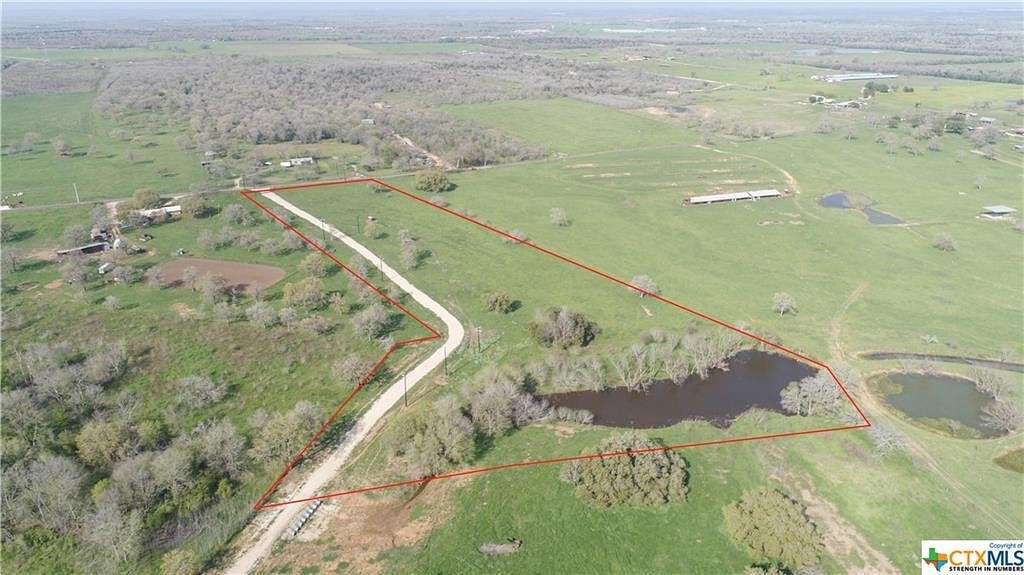10 Acres of Land for Sale in Gonzales, Texas