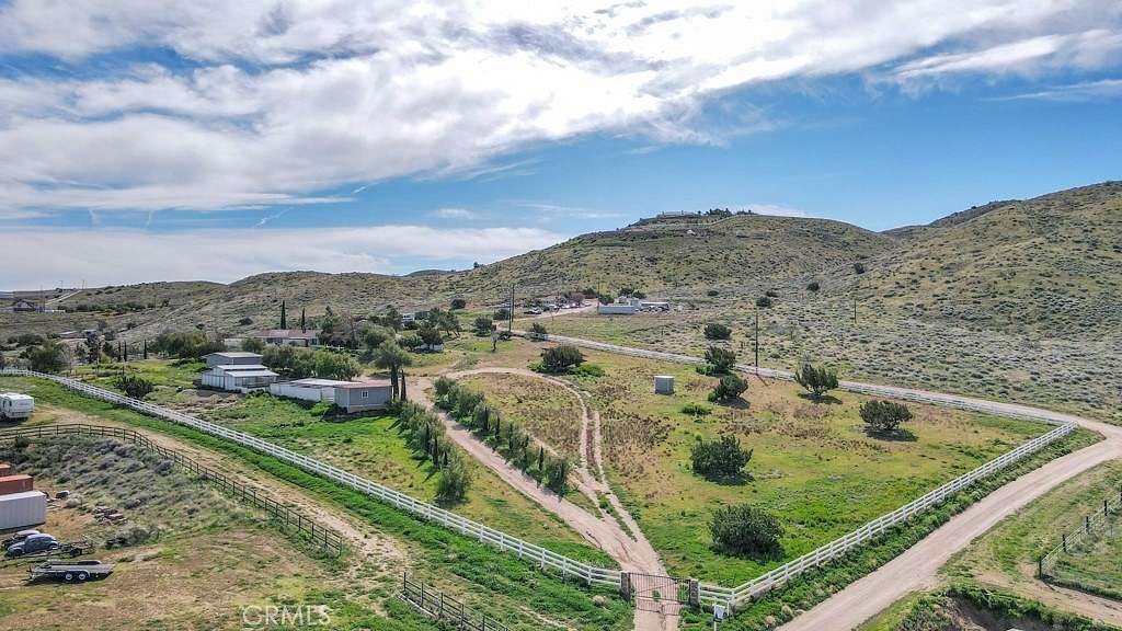 5 Acres of Residential Land with Home for Sale in Palmdale, California