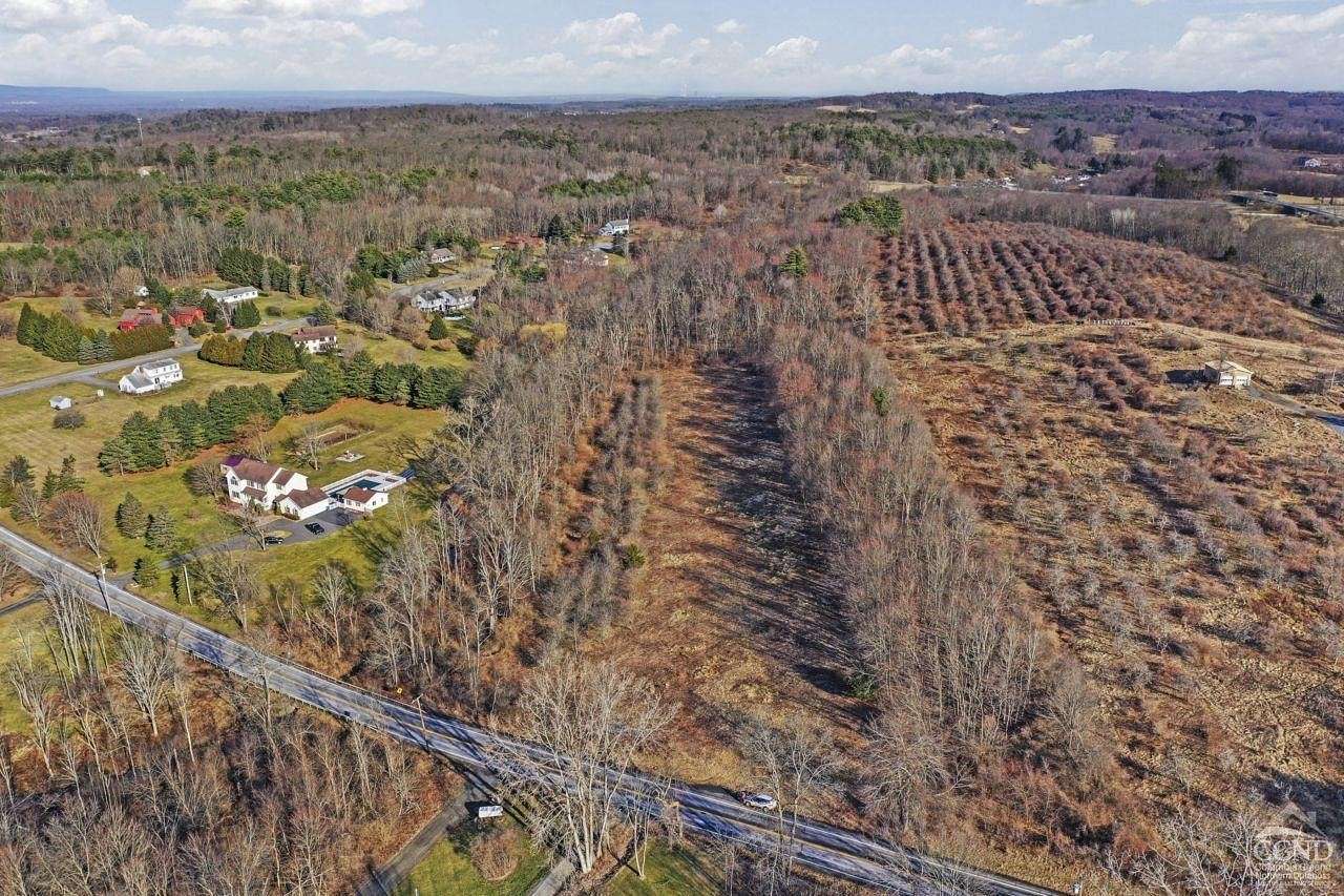 10 Acres of Land for Sale in Valatie, New York