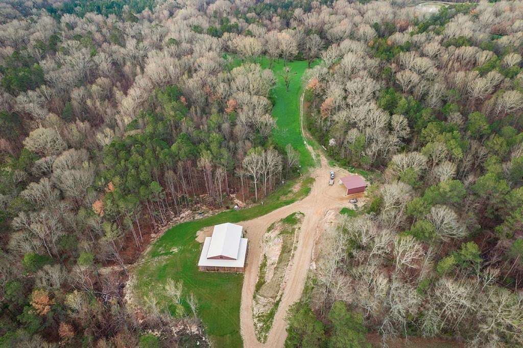 191 Acres of Land with Home for Sale in Fayette, Mississippi