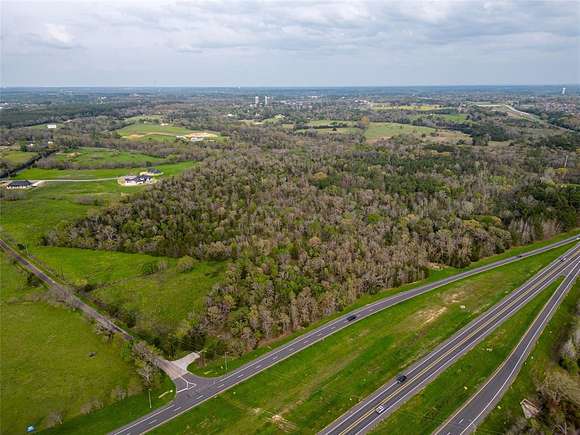107 Acres of Land for Sale in Tyler, Texas
