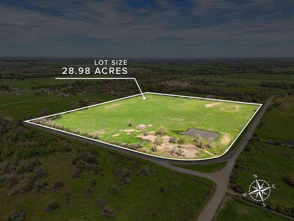 Improved Residential Land for Sale in Cameron, Texas