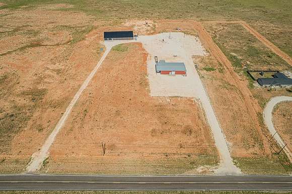 10 Acres of Improved Residential Land for Sale in Plains, Texas