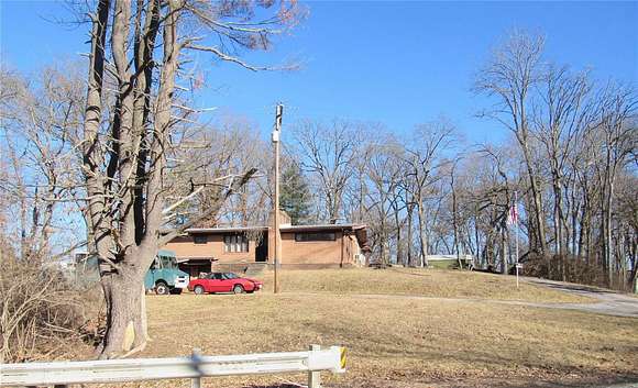 2 Acres of Residential Land with Home for Auction in Jerseyville, Illinois