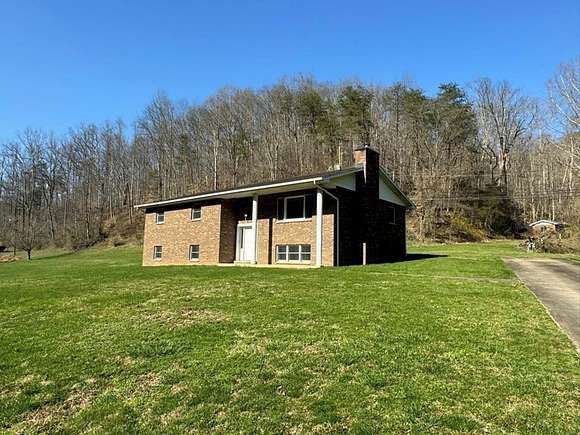 25 Acres of Recreational Land with Home for Sale in Clendenin, West Virginia