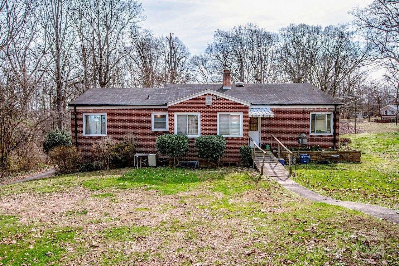 6.6 Acres of Land with Home for Sale in Mooresville, North Carolina