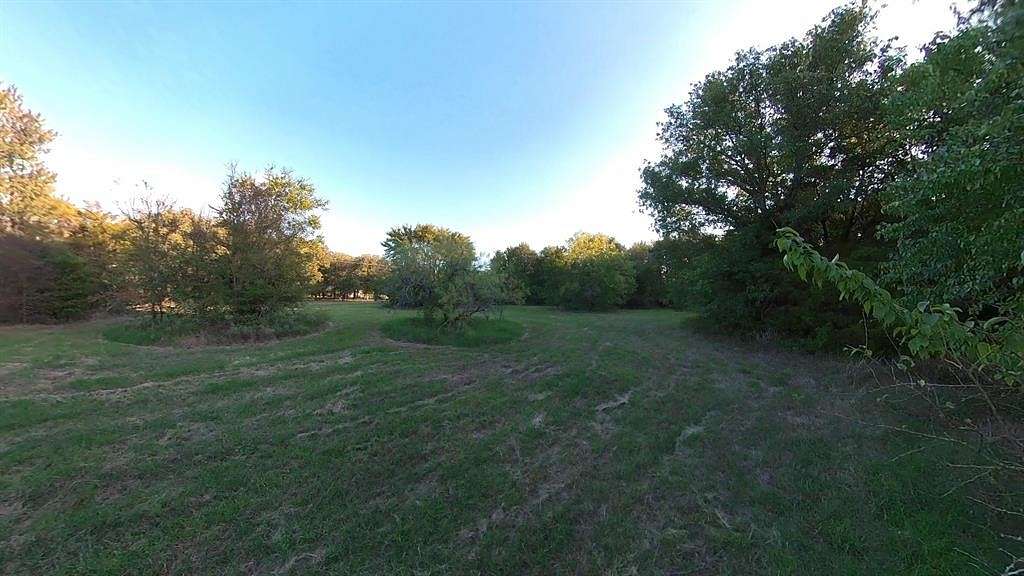 4.8 Acres of Residential Land for Sale in Corsicana, Texas