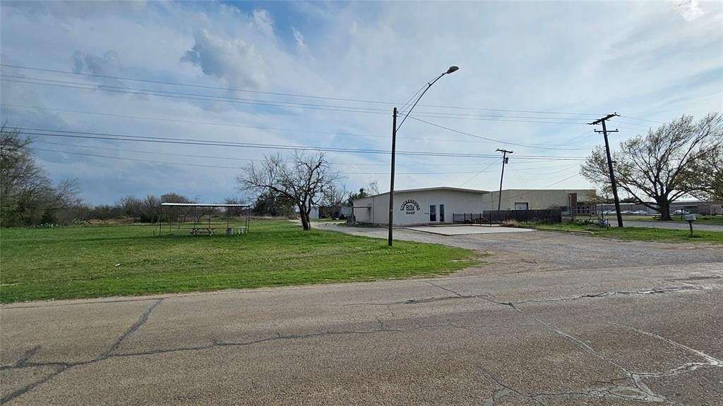 2.5 Acres of Improved Commercial Land for Sale in Brownwood, Texas