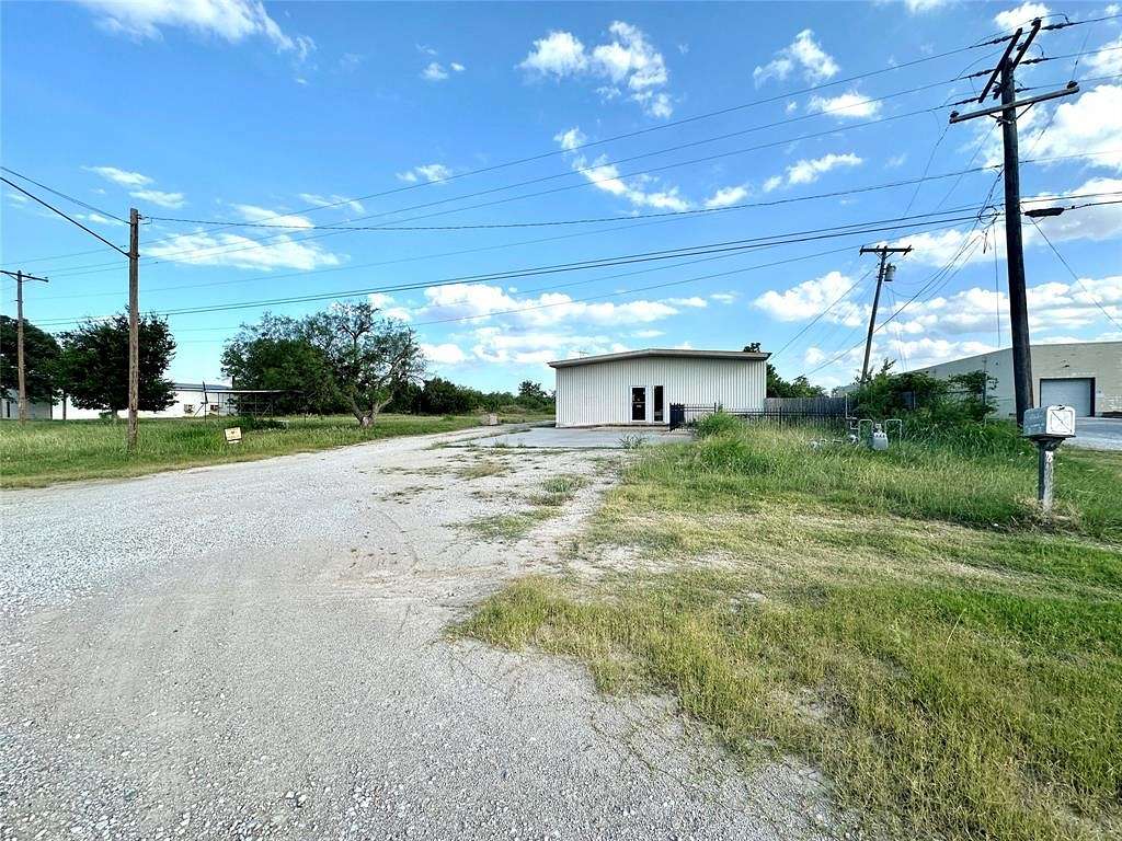 2.5 Acres of Improved Commercial Land for Sale in Brownwood, Texas