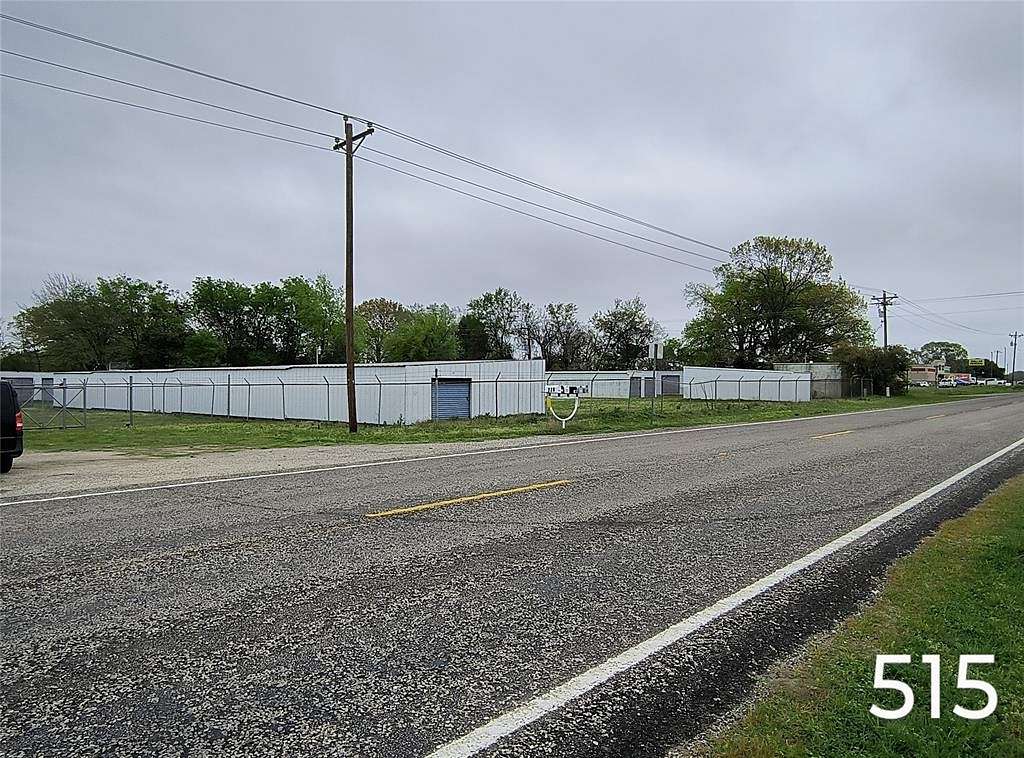 2 Acres of Improved Commercial Land for Sale in Emory, Texas