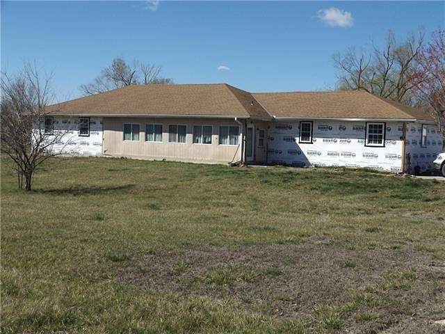 5.1 Acres of Land with Home for Sale in Spring Hill, Kansas