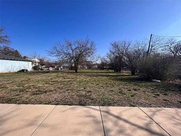 0.22 Acres of Residential Land for Sale in Bowie, Texas