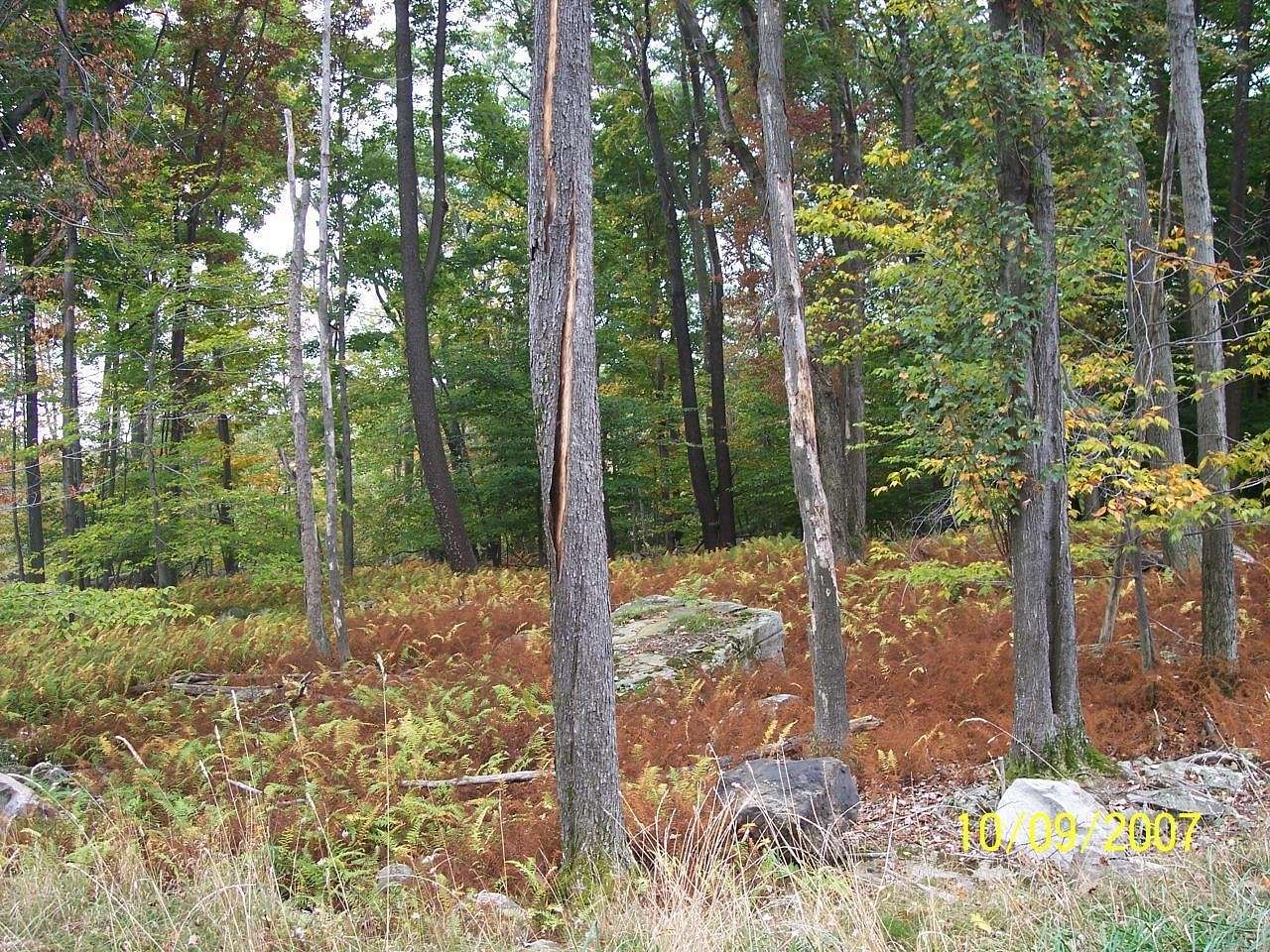 2 Acres of Residential Land for Sale in Canadensis, Pennsylvania