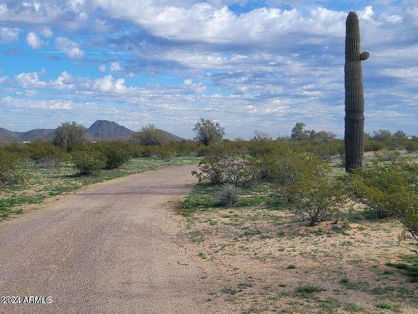 7 Acres of Land for Sale in Maricopa, Arizona