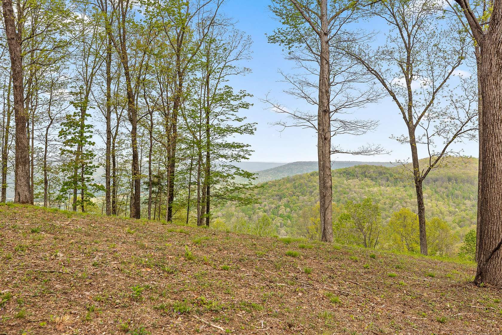 1.3 Acres of Residential Land for Sale in Jasper, Tennessee