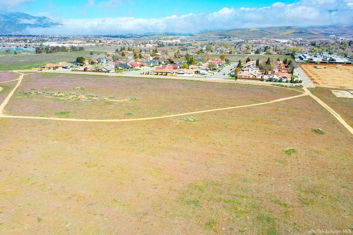 44.8 Acres of Land for Sale in Tehachapi, California