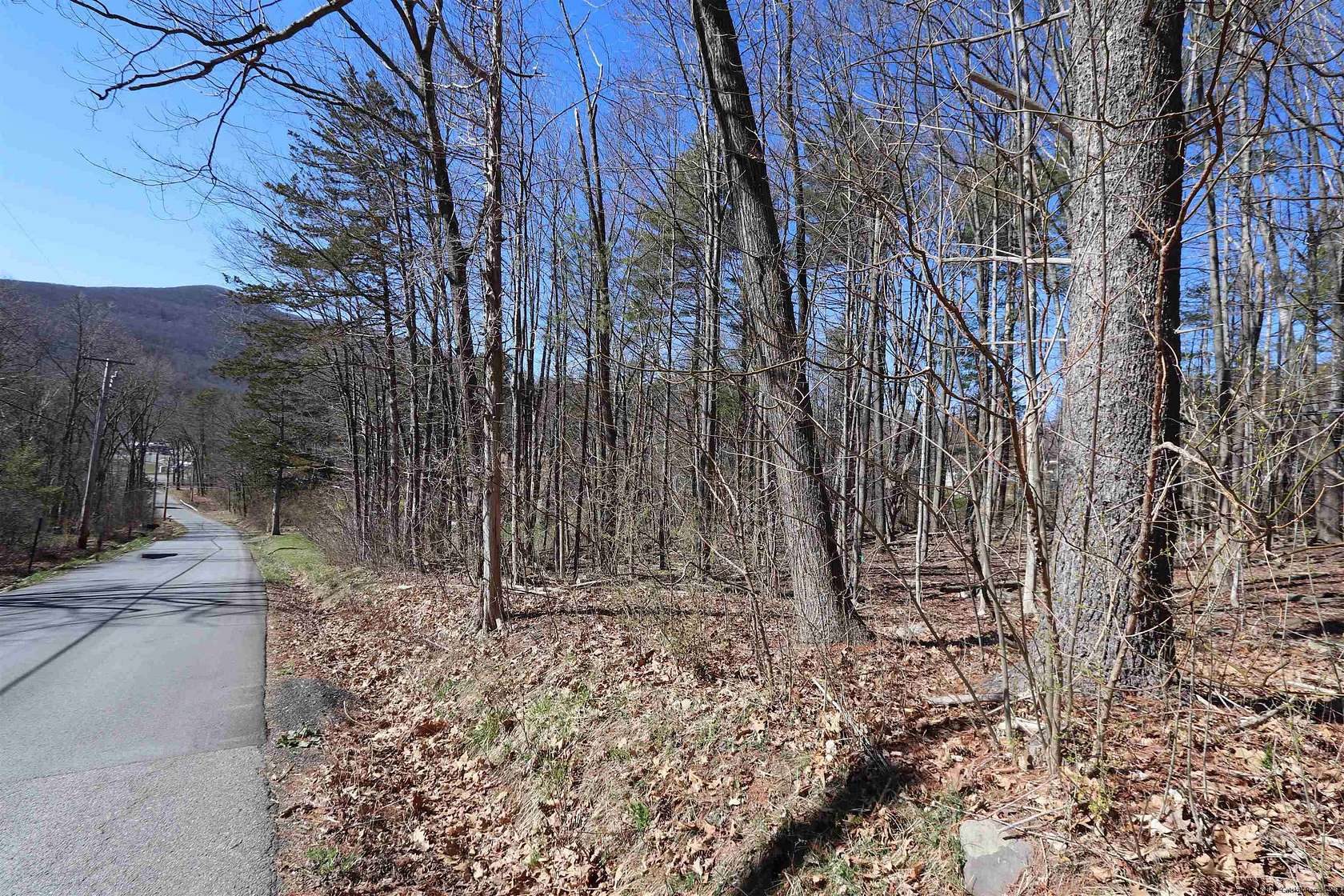 1 Acre of Residential Land for Sale in Boiceville, New York