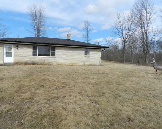 2.5 Acres of Residential Land with Home for Sale in Elizabethtown, Indiana