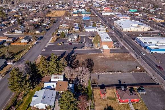 0.85 Acres of Commercial Land for Sale in Madras, Oregon