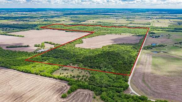 125.926 Acres of Land for Sale in Commerce, Texas
