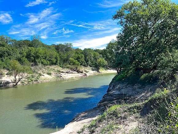 10 Acres of Land for Sale in Athens, Texas
