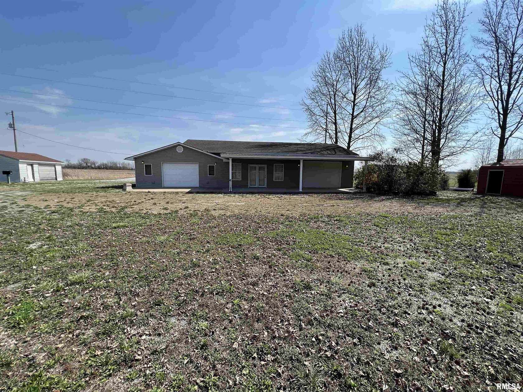 3.7 Acres of Improved Mixed-Use Land for Sale in Eldorado, Illinois