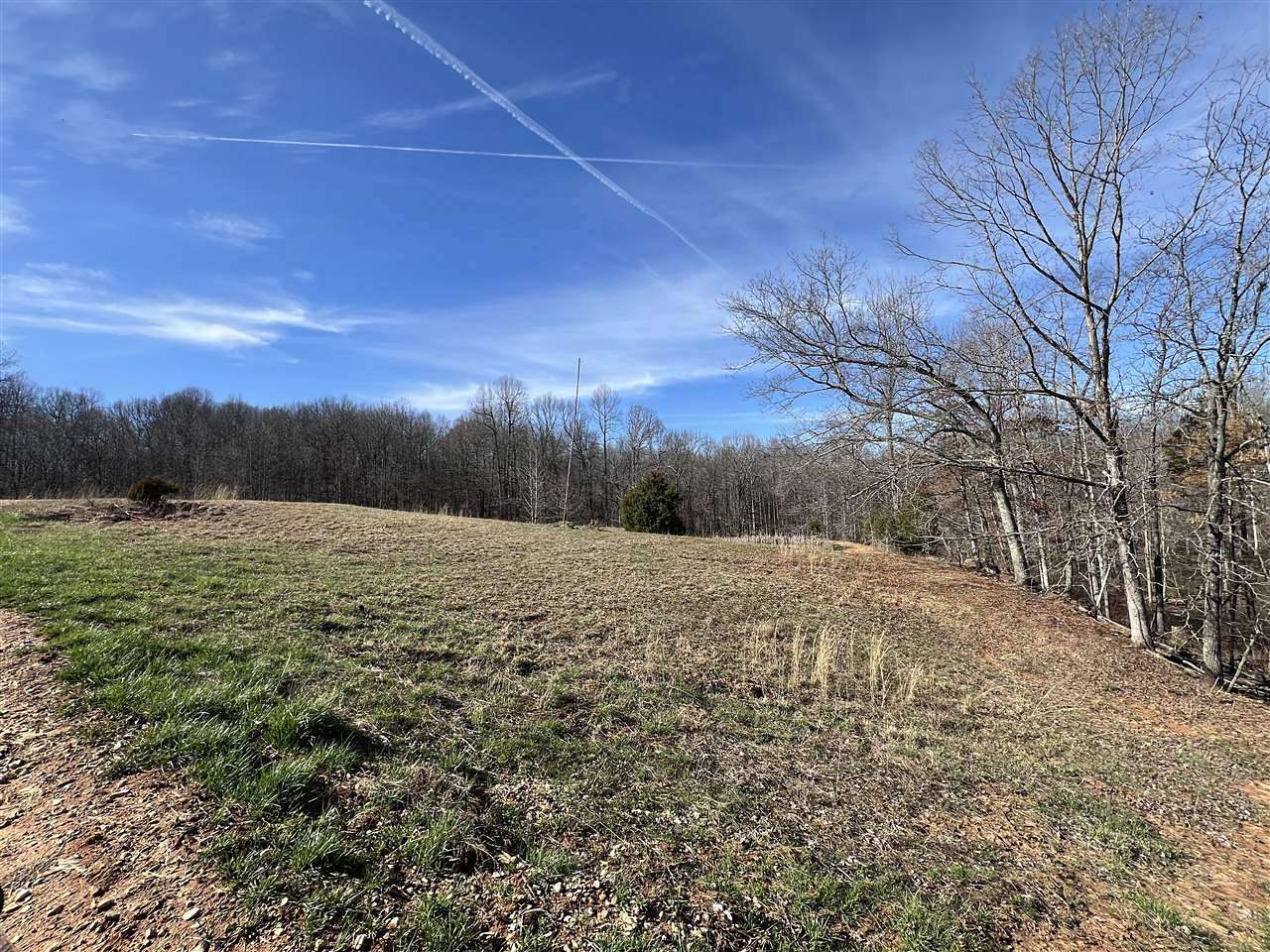 5.4 Acres of Land for Sale in Magnolia, Kentucky
