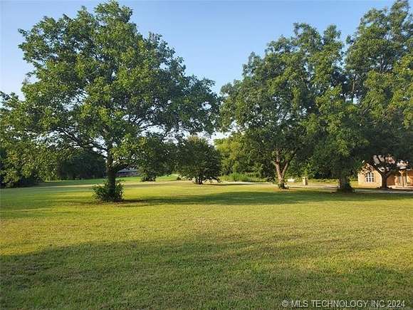 1.5 Acres of Residential Land for Sale in Davis, Oklahoma