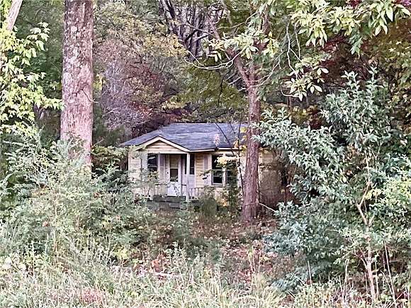 7.1 Acres of Residential Land with Home for Sale in Mineral Springs, North Carolina