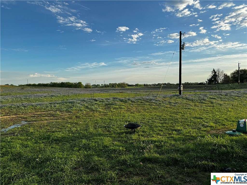 7 Acres of Land for Sale in Shiner, Texas