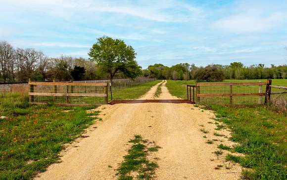 40.8 Acres of Recreational Land & Farm for Sale in Flatonia, Texas