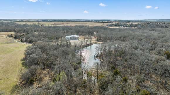 575 Acres of Land with Home for Sale in Pawnee, Oklahoma