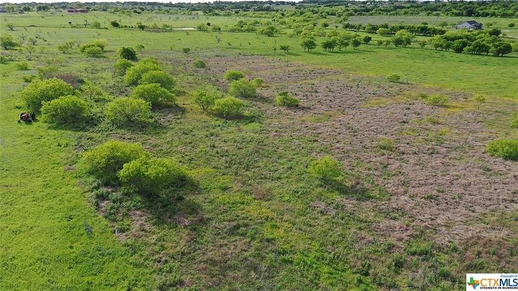 5 Acres of Residential Land for Sale in Moody, Texas