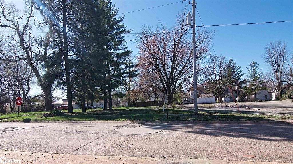 0.14 Acres of Land for Sale in Fairfield, Iowa