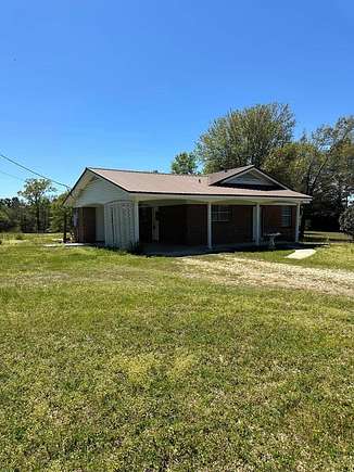 4 Acres of Residential Land with Home for Sale in Flomaton, Alabama