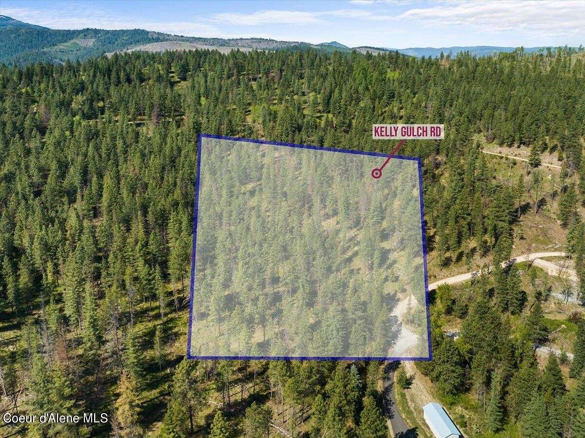 5 Acres of Land for Sale in Pinehurst, Idaho