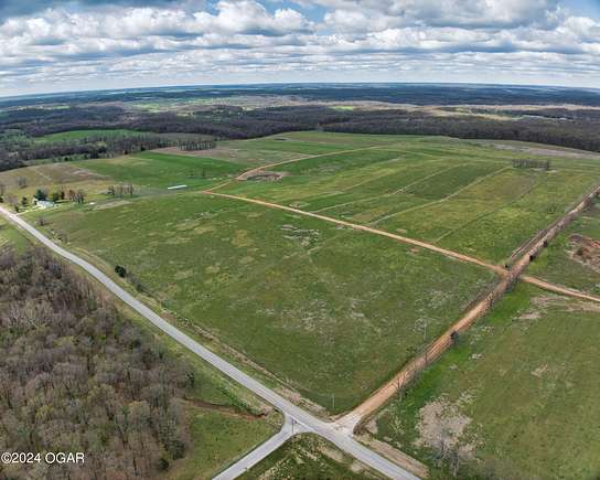 175 Acres of Agricultural Land for Sale in Pierce City, Missouri