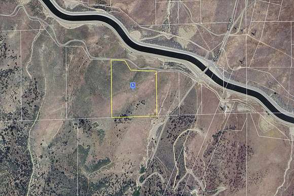 11.2 Acres of Land for Sale in Lake Hughes, California