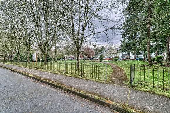 0.407 Acres of Land for Sale in Issaquah, Washington