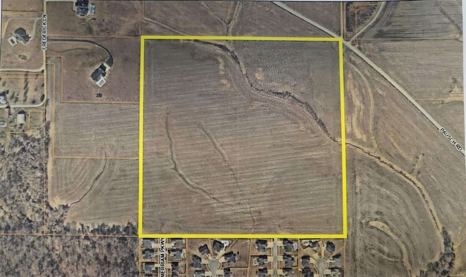 40 Acres of Agricultural Land for Sale in O'Fallon, Illinois